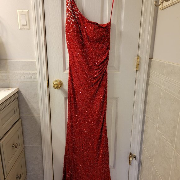 Dress - Picture 4 of 4